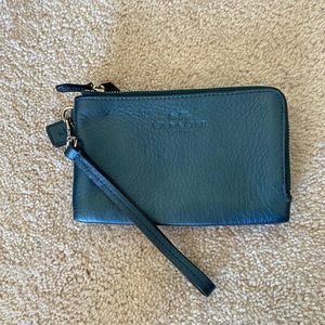 Excellent condition blue Coach wristlet